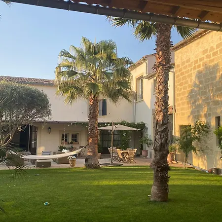 Camarina-lodging Bed & Breakfast 4*
